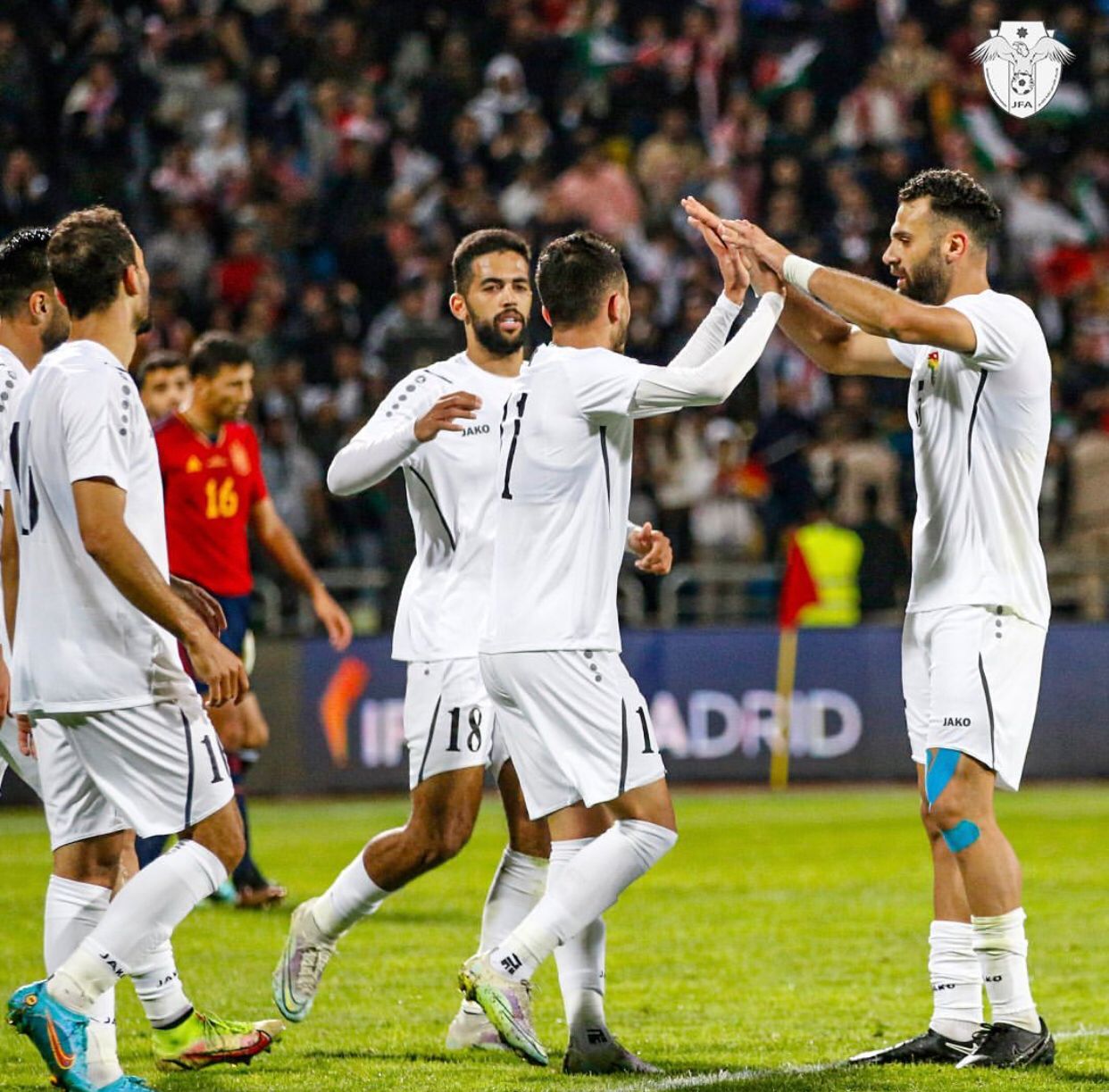 المنتخب الوطني لكرة القدم في المركز