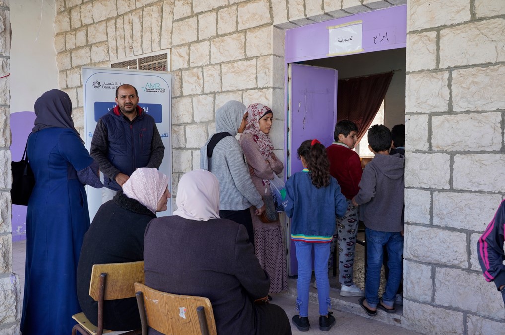 حملة طبية مجانية باستخدام المستوصف الجوال