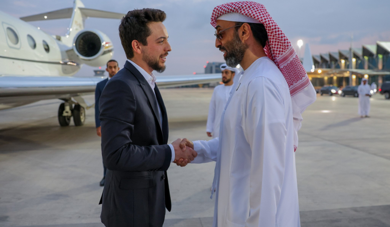 ولي العهد يصل أبوظبي لحضور تمرين