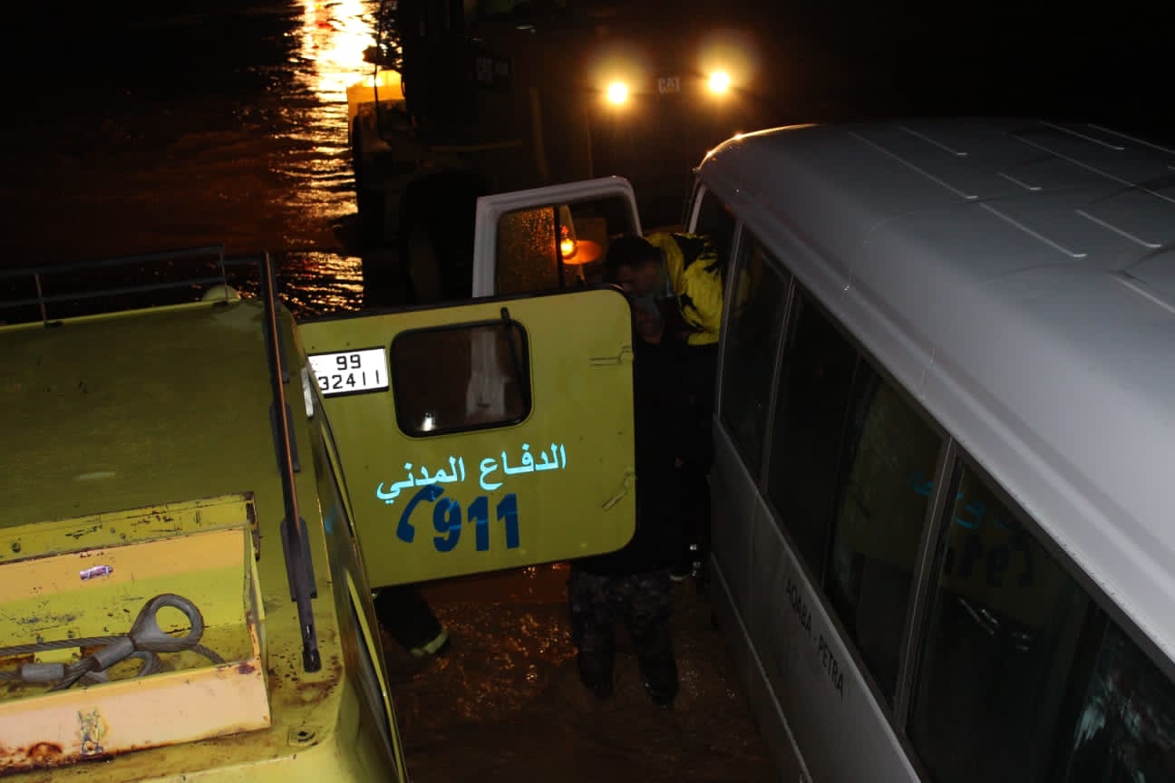 60 حادث سير تعامل معها الدفاع