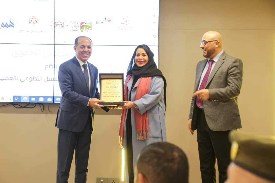 الدبعي: التعليم العالي تتبنى دعم العمل