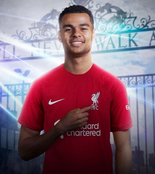 رسميا.. آيندهوفن يعلن انتقال جاكبو لليفربول