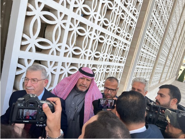 خلال دقائق.. الخصاونة يلتقي نواب معان