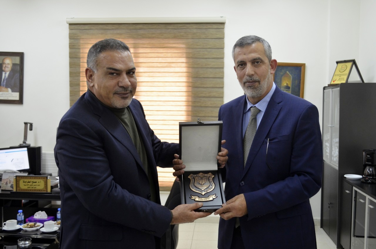 حقوق عمان الأهلية توقع اتفاقية مع