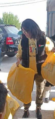 برئاسة العكور.. خلونا نفرحهم تواصل توزيع