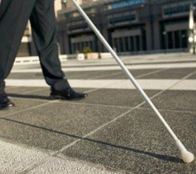 ضرير وموظف بنك يقودان أغرب عملية