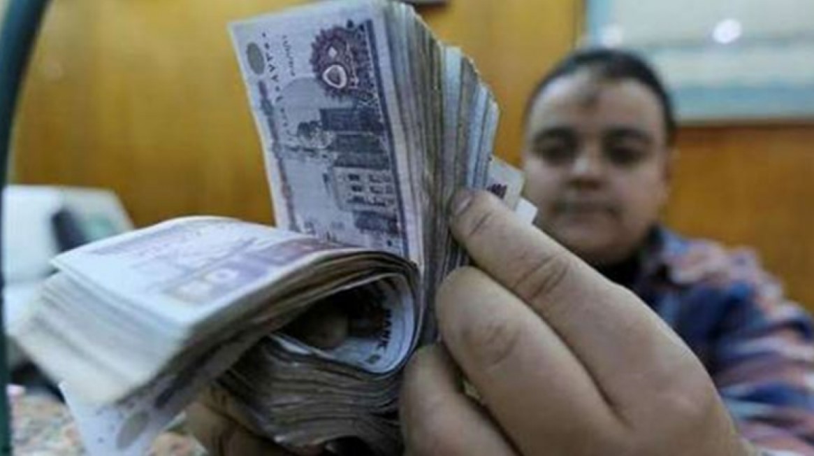 مصر ترفع الحد الأدنى للأجور بالقطاع