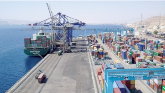 الفايز يتابع عمليات الساحات الجمركية في