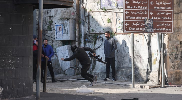 اشتباكات مسلحة بين فلسطينيين وقوات الاحتلال