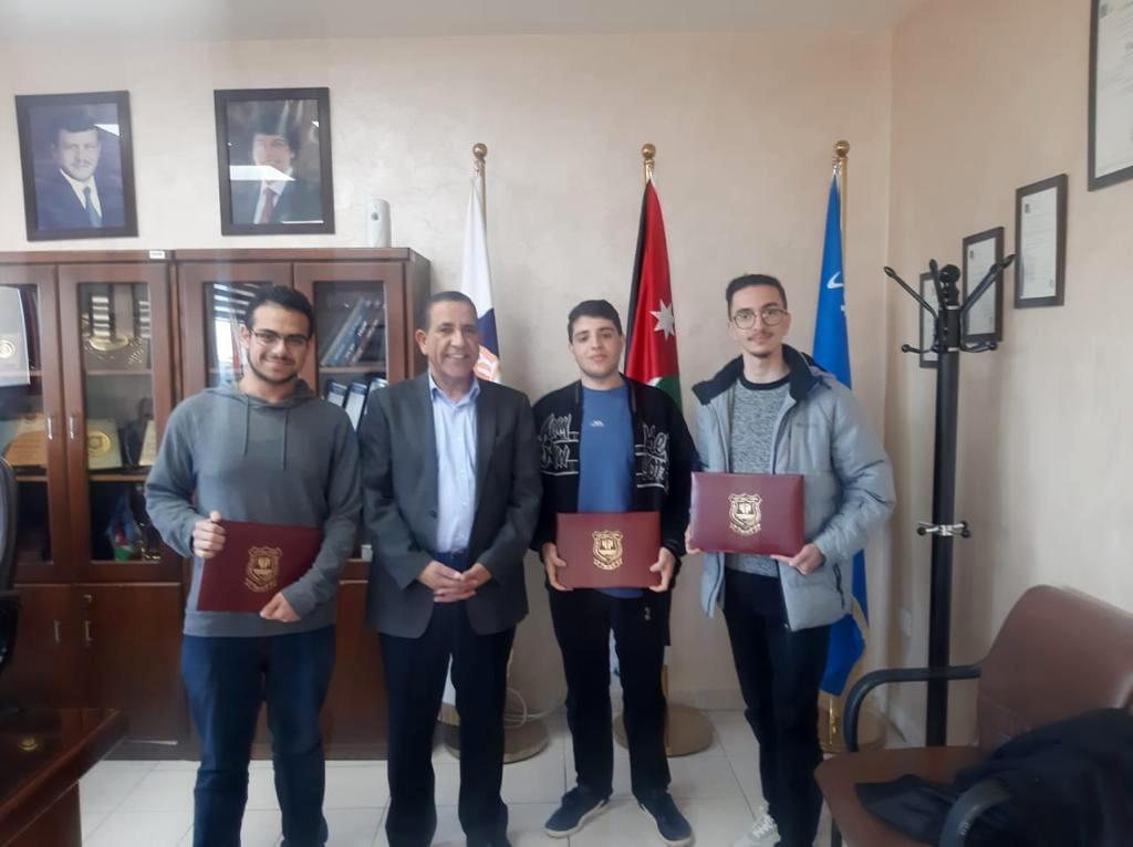 كلية تقنية المعلومات في عمان الاهلية