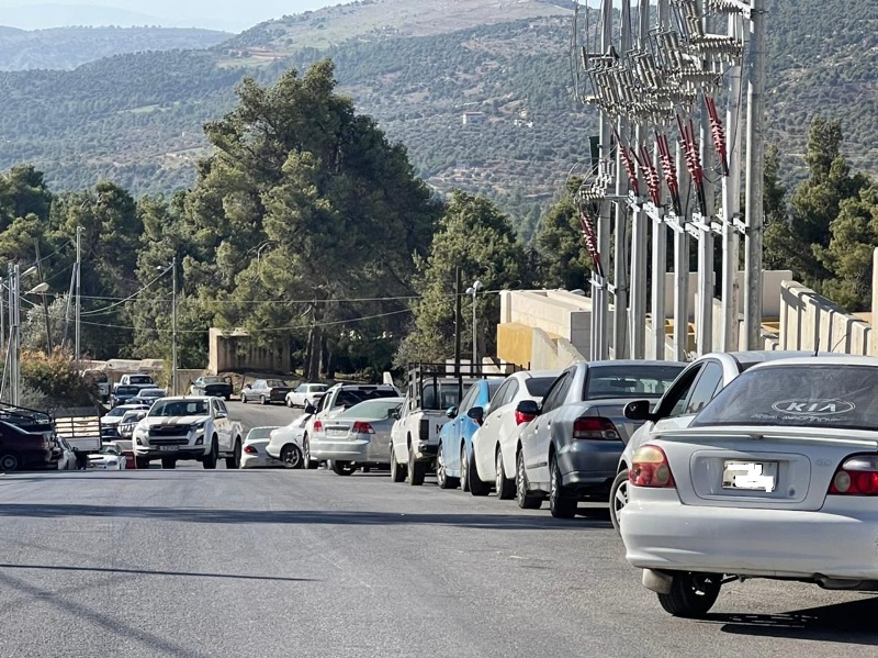 فاعليات عجلونية تطالب بتوفير مواقف للسيارات