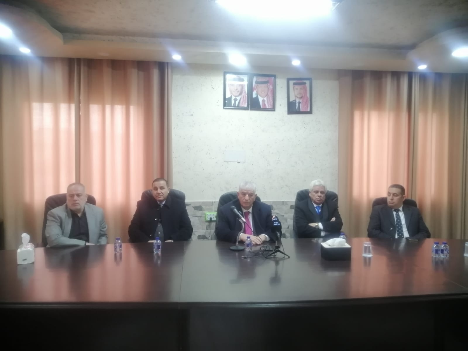 عضيبات يرعى تخريج المشاركين في دورة