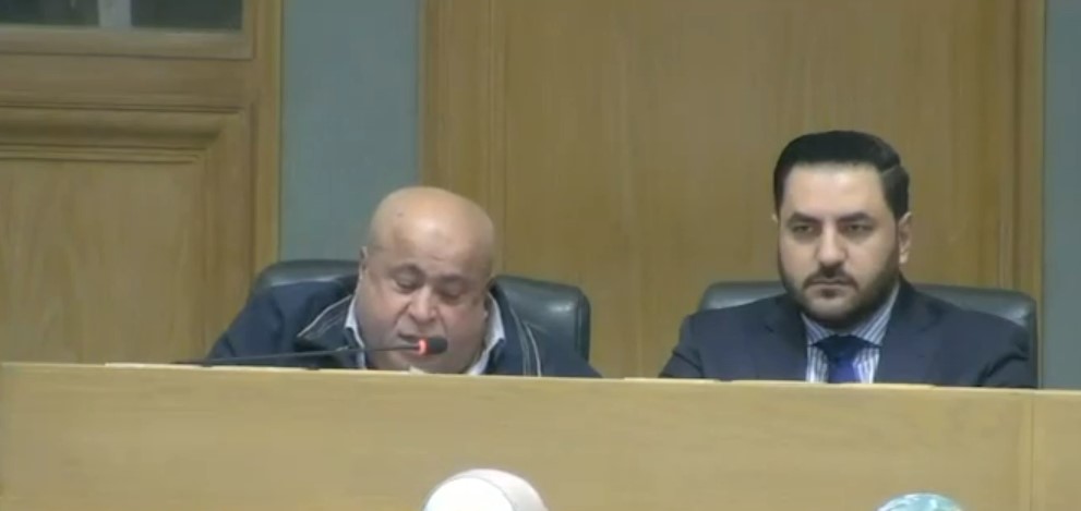 خليل عطية: نقول للخنزير الجبان (فيديو)