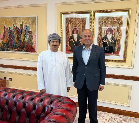 وزير الاعلام العماني يستقبل الزميل رمضان