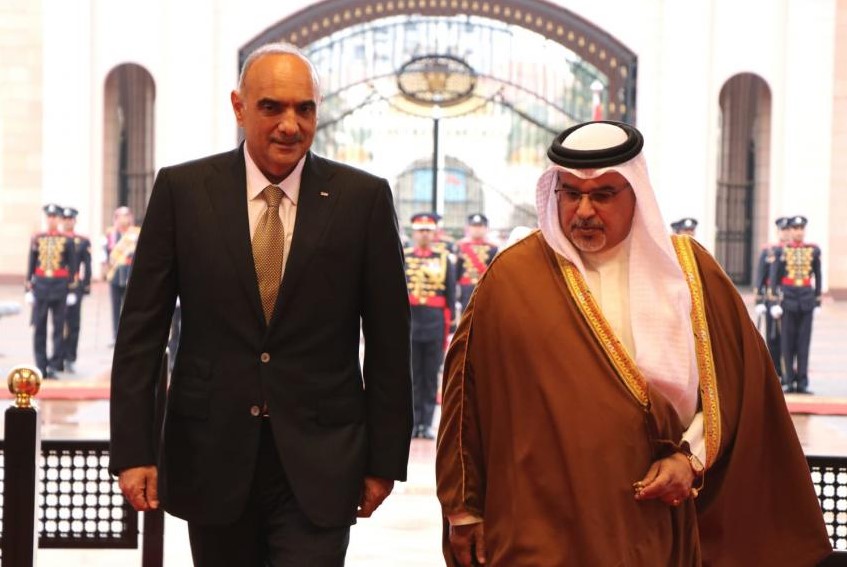 ولي عهد البحرين يستقبل الخصاونة