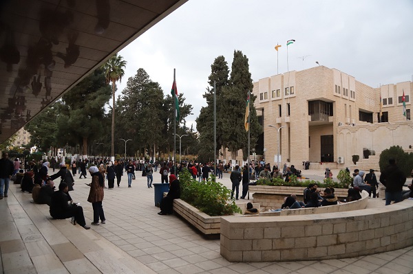 عبيدات: الجامعة الأردنية لن تتهاون مع