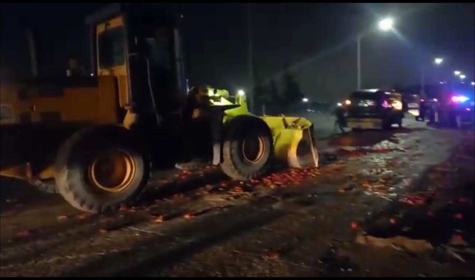 الأشغال تتعامل مع المخلفات الناتجة عن