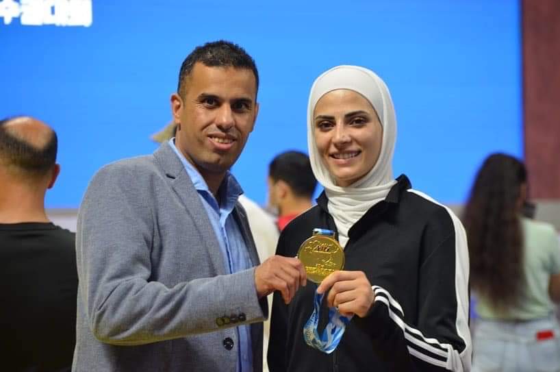 العساف يؤكد تمسكه بالمنتخب الوطني ويرفض