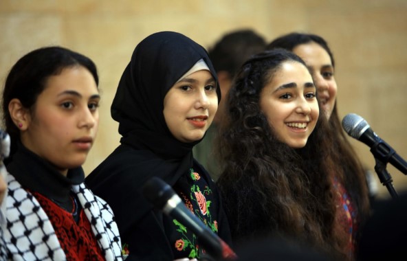 التعلم من خلال اللعب برنامج يهدف