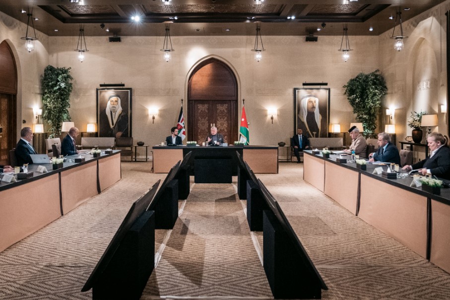 الملك يوجه بتشكيل لجنة استشارية وتنفيذ