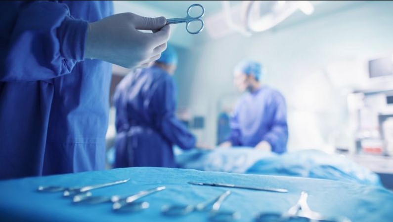 بعد عملية شفط دهون استمرت 3