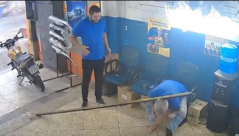 شاهد.. الموظف أم رب العمل؟.. حدد