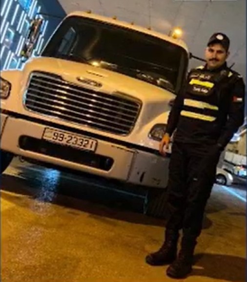 العريف سامر أبو إصليح.. اسعف طفلة