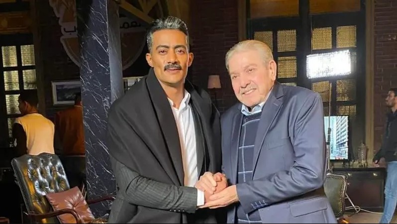 فنان شهير يستغيث بمحمد رمضان من