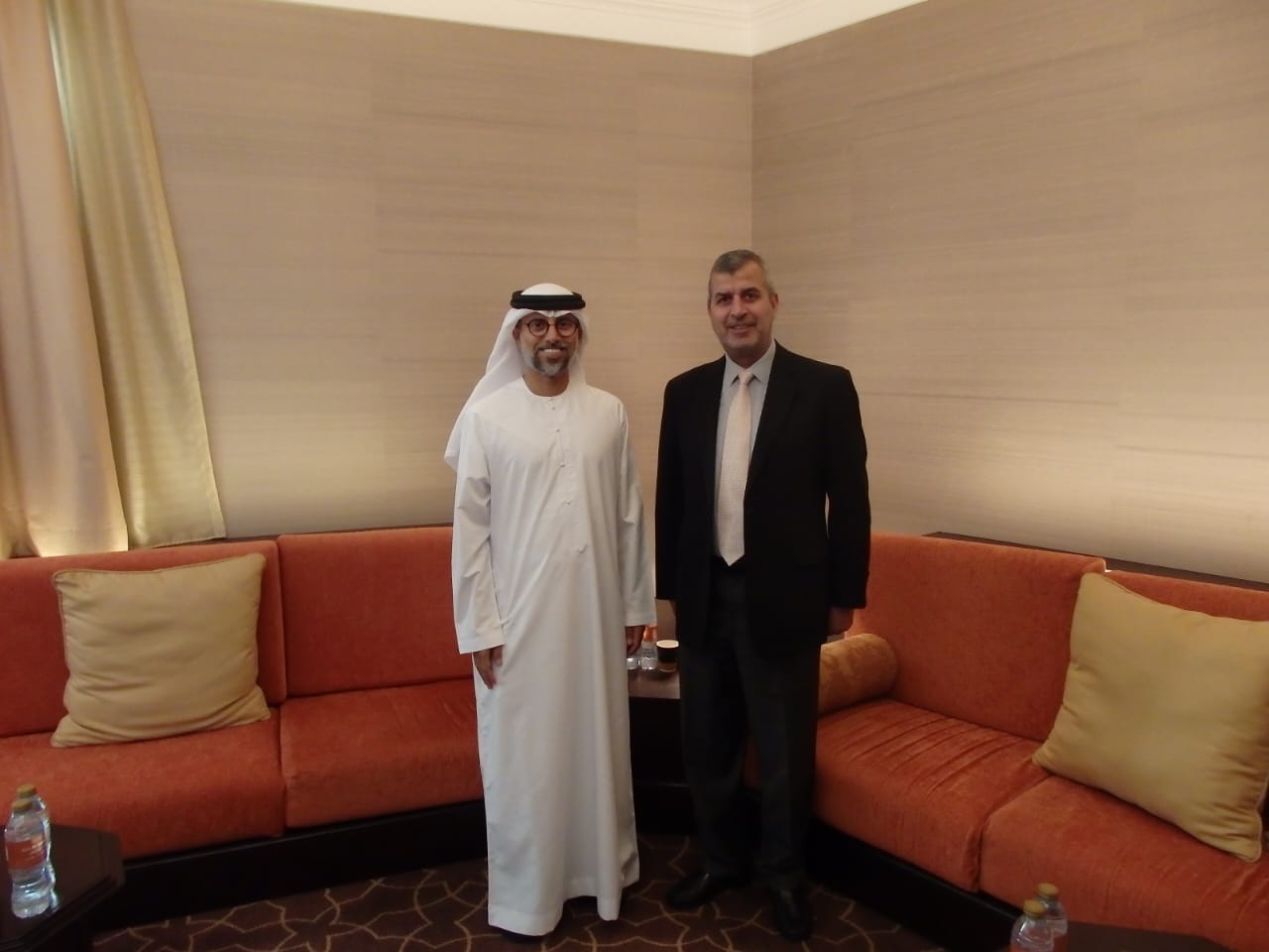 الأردن والامارات يؤكدان ضرورة تعزيز الربط