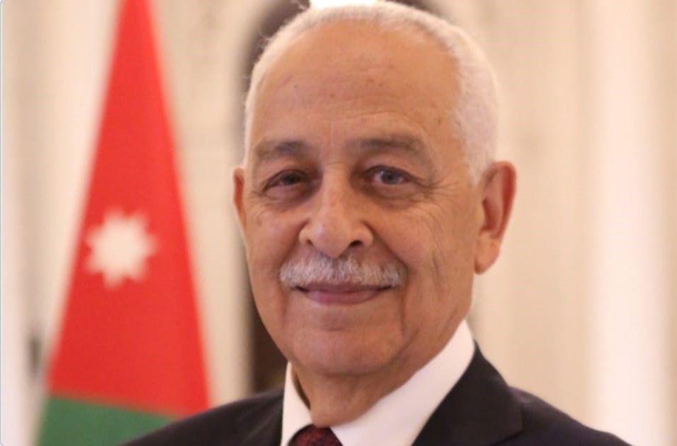 رئيس الديوان الملكي يلتقي مجموعة من