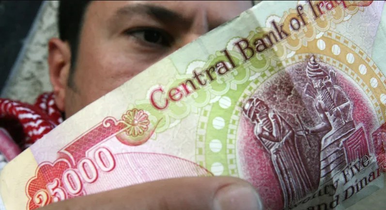 العراق.. السوداني يعفي محافظ البنك المركزي