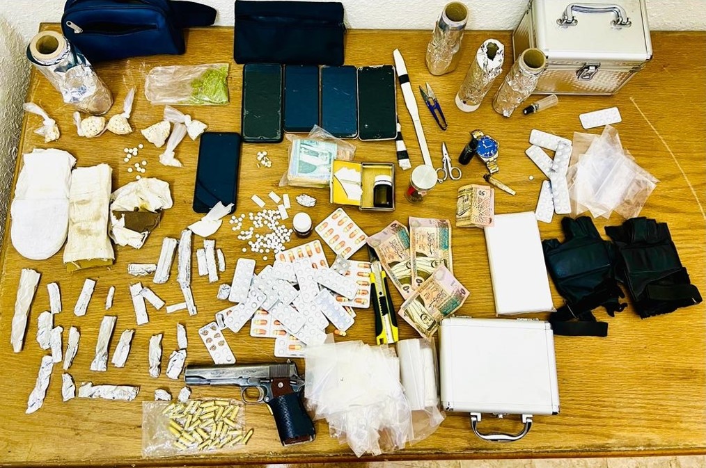 مكافحة المخدرات: تم ضبطهم وأحدهم ابدى