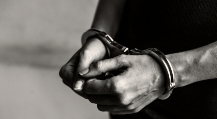 القبض على سارق أدوية من مركز