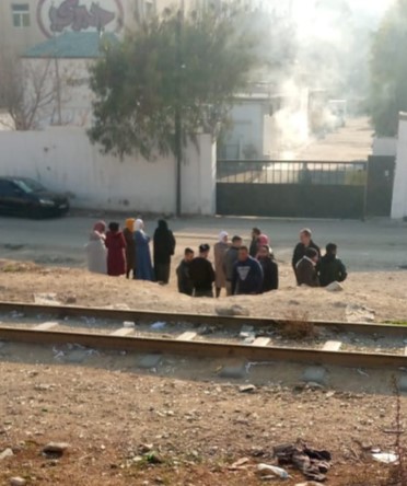 يعتصمون امام جبري للبوظة (فيديو وصور)