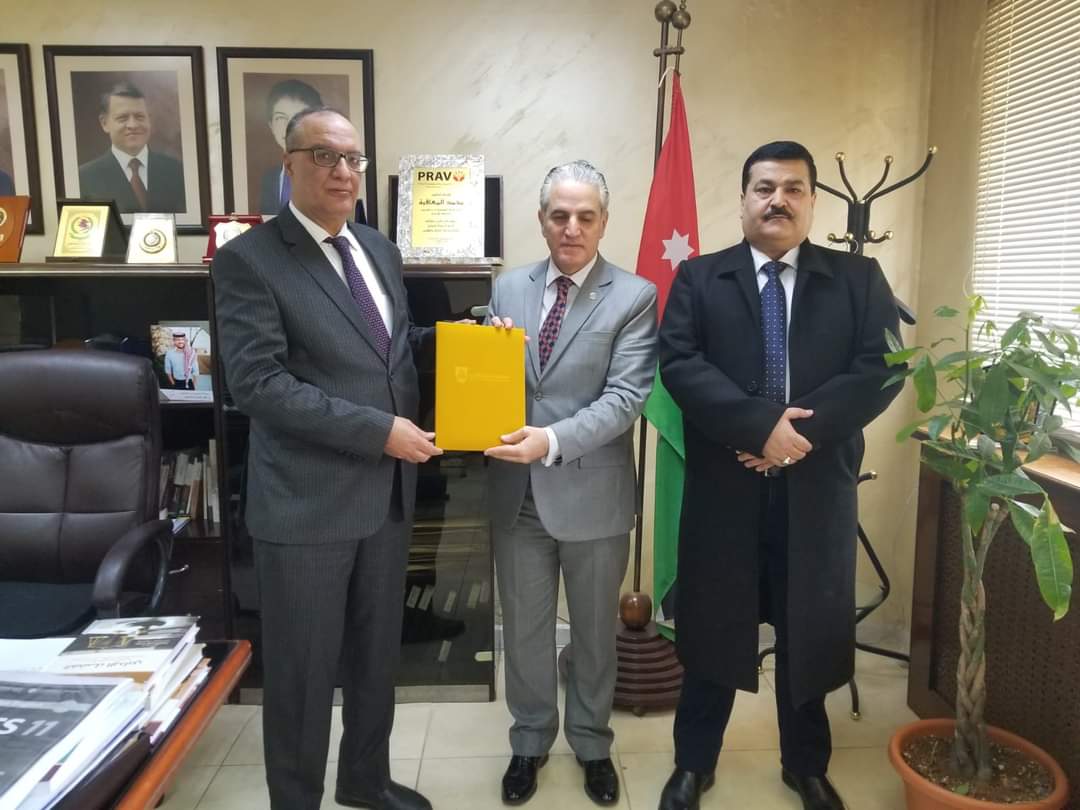 مذكرة تفاهم بين مركز الاستشارات والتدريب