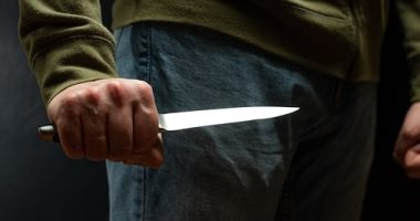 قتيلان وجرحى في هجوم بسكين في