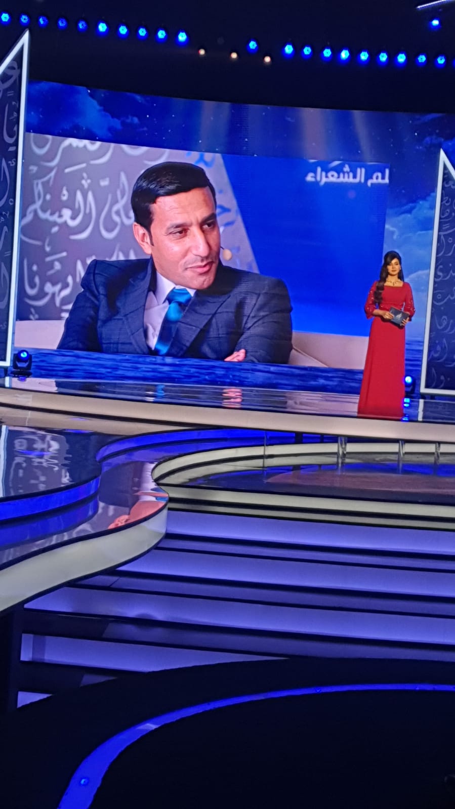 الشاعر الأردني محاسنه إلى مرحلة الـ