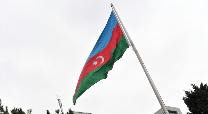 أذربيجان تخلي سفارتها في طهران بعد