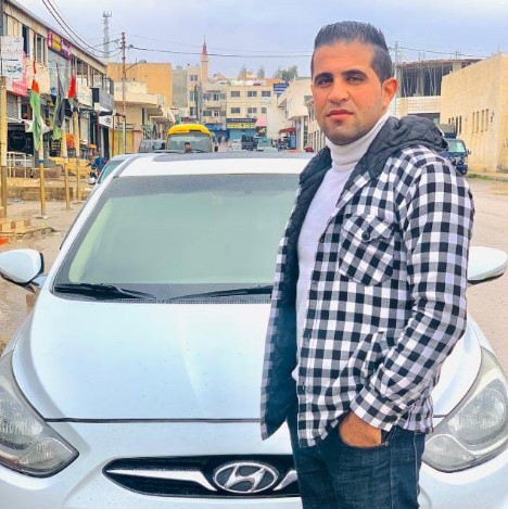 محمد خليف الربطه وأبنائه يهنئ ابنه