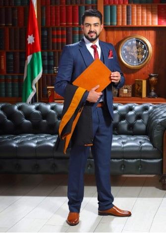 حذيفة ياسين شقيرات.. مبارك البكالوريوس