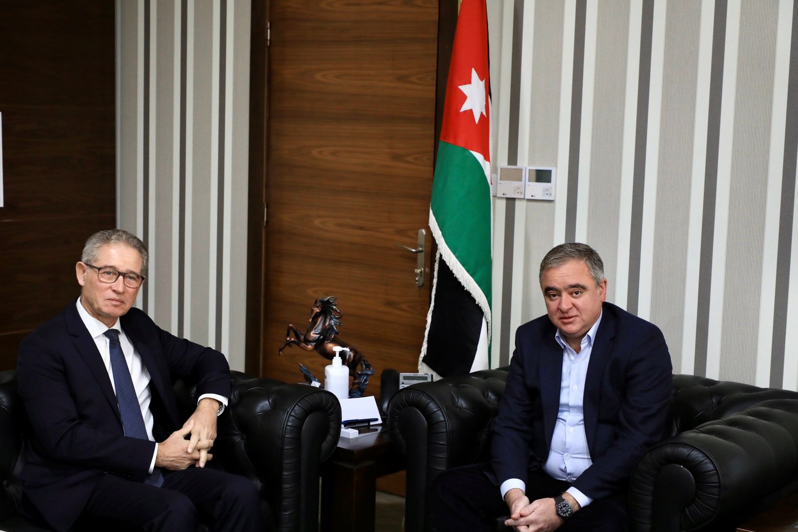 وزير الشباب يبحث وممثل منظمة اليونيسف