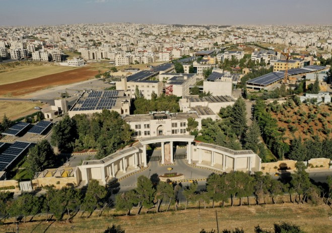 فريق بحثي مشترك من جامعة البترا