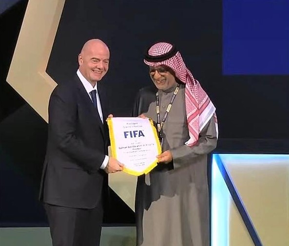 إنفانتينو: أصفق بحرارة للشيخ سلمان.. وأدعوكم