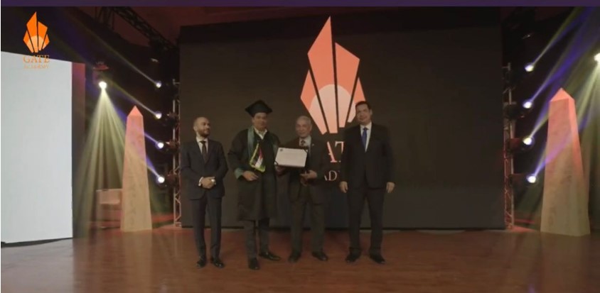 أيمن ابو هنية.. مبروك الدكتوراة (صور)