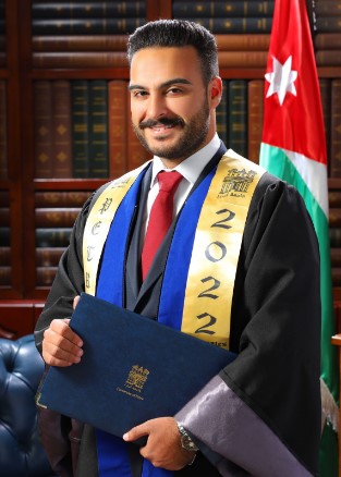 زيد نضال النمري.. مبارك البكالوريوس (صور)