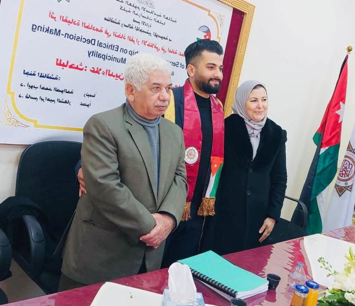 علاء يهنئ علاء