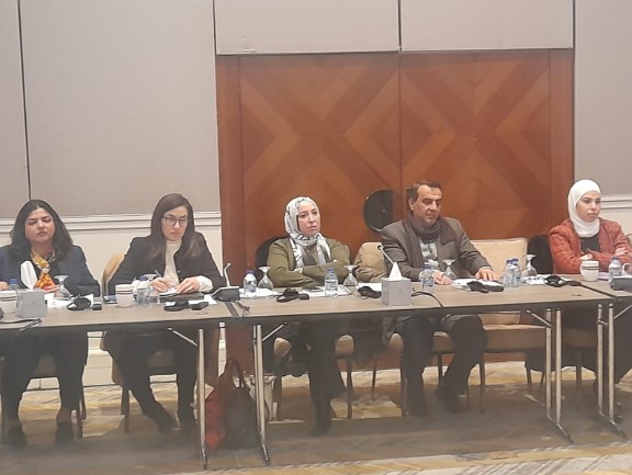 النقل بالتعاون مع البنك الدولي تعقد