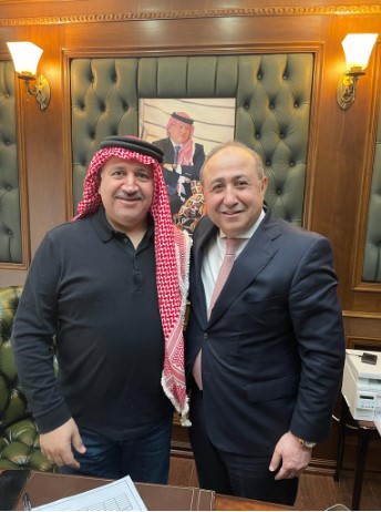 الوزير السابق حازم الناصر ينضم لحزب