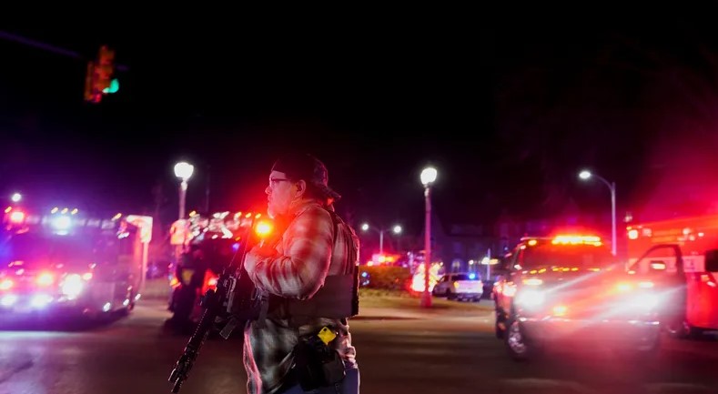 مقتل 3 أشخاص بالرصاص في جامعة