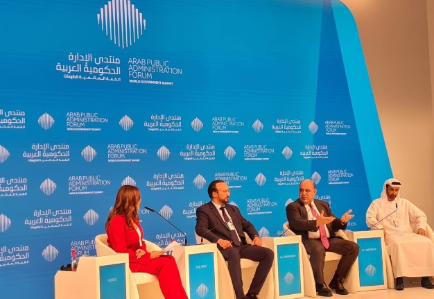 الهناندة يشارك في منتدى الادارة الحكومية